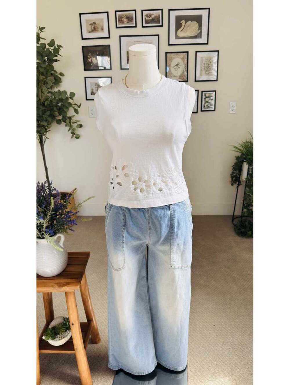 Japna White Embroidered Cutout Sleeveless Top Size S
